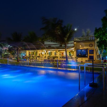 Quality Inn Palms Gandhidham Luaran gambar