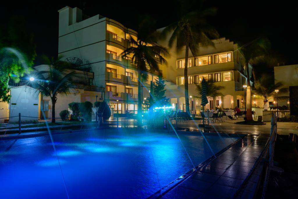 Quality Inn Palms Gandhidham Luaran gambar