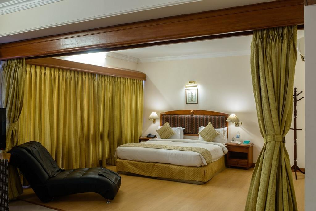Quality Inn Palms Gandhidham Luaran gambar