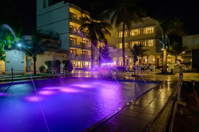 Quality Inn Palms Gandhidham Luaran gambar