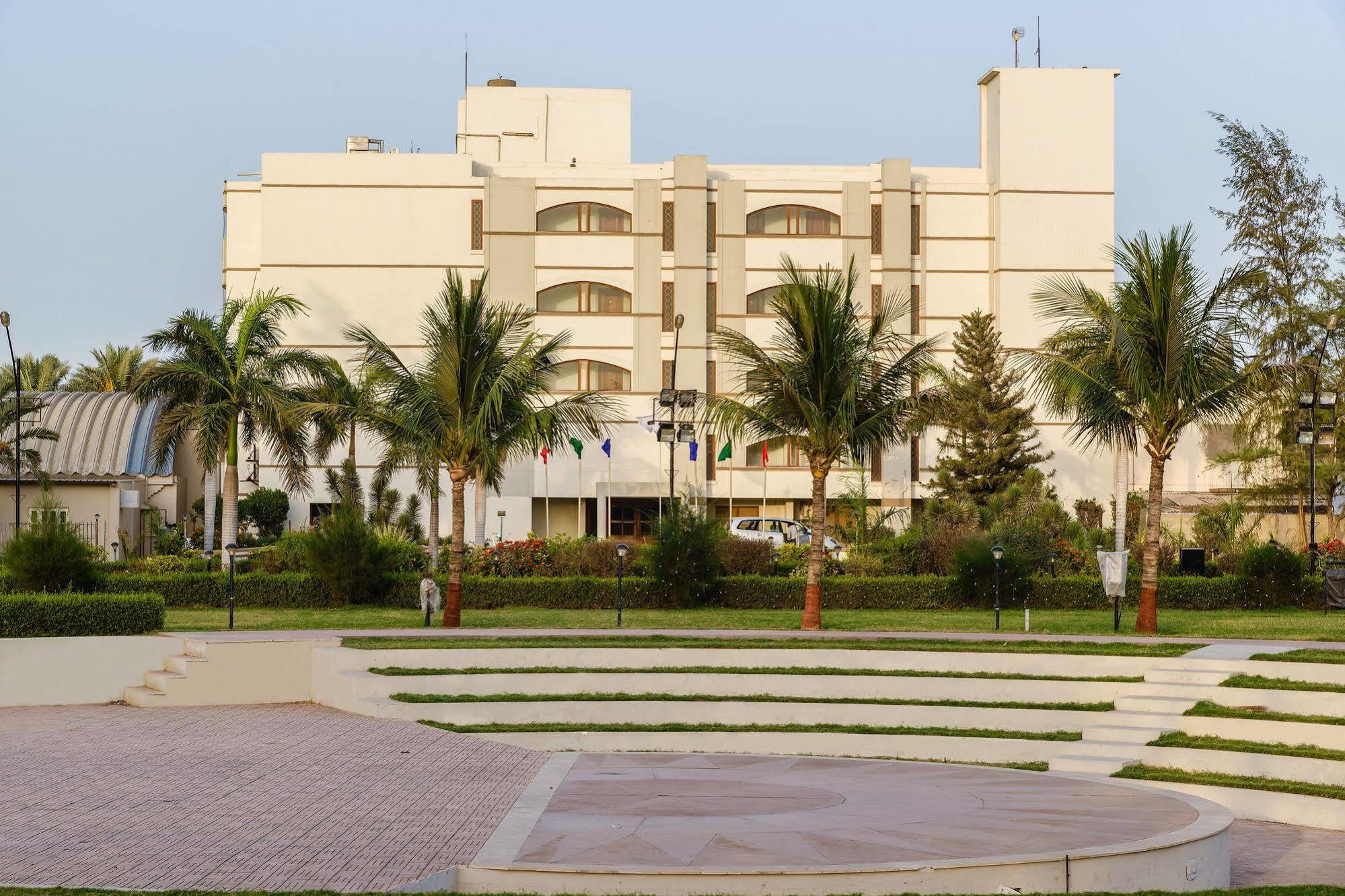 Quality Inn Palms Gandhidham Luaran gambar
