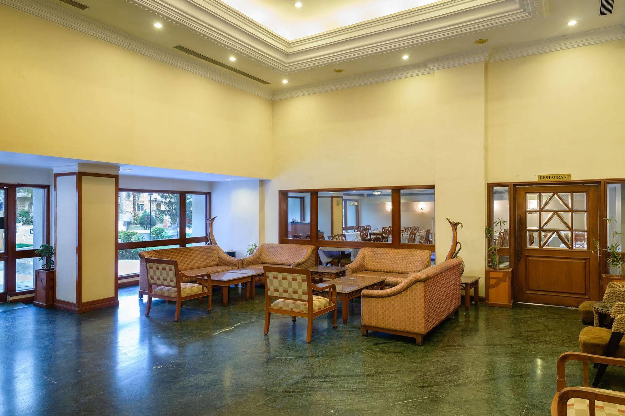 Quality Inn Palms Gandhidham Luaran gambar
