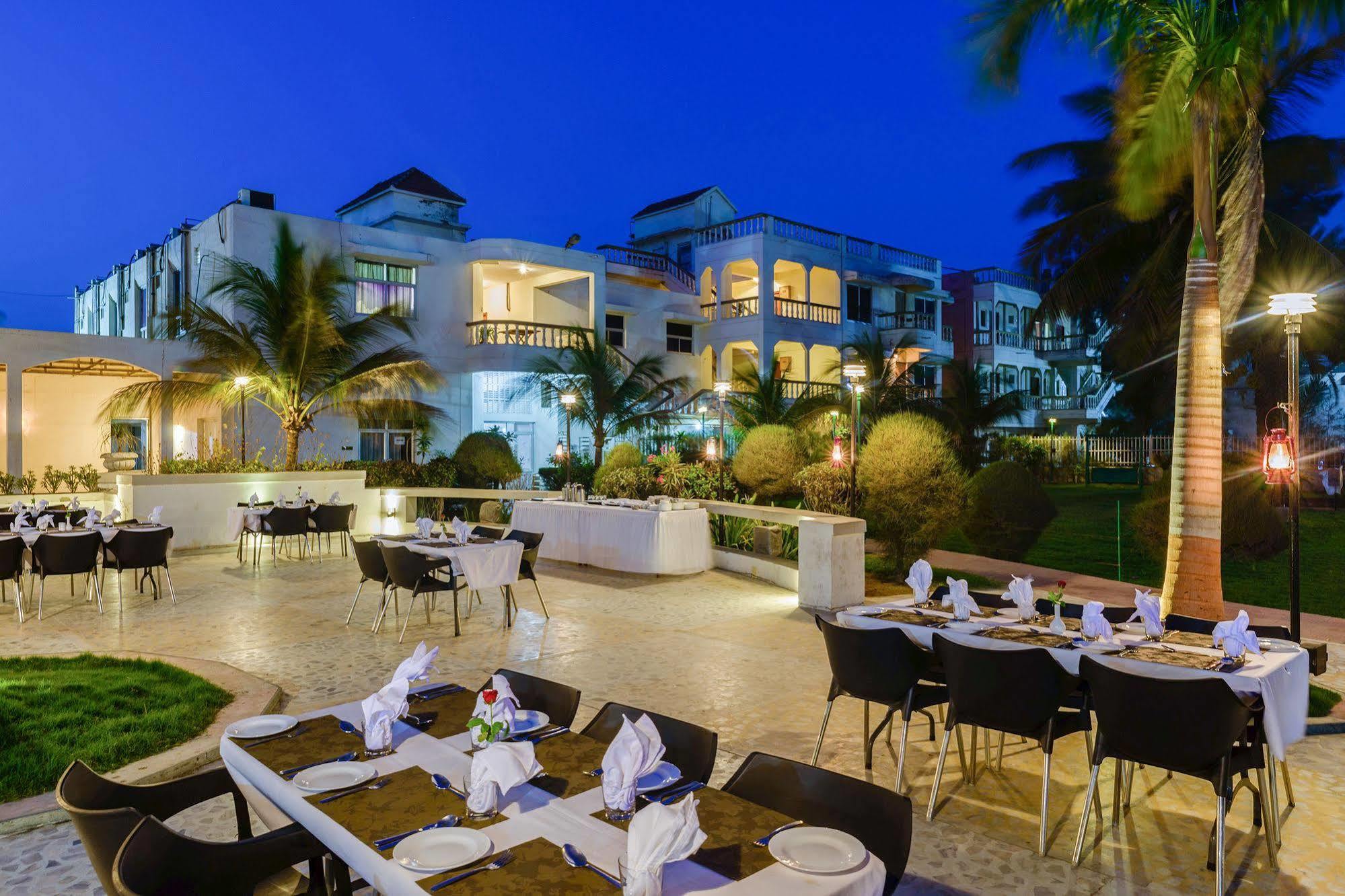 Quality Inn Palms Gandhidham Luaran gambar